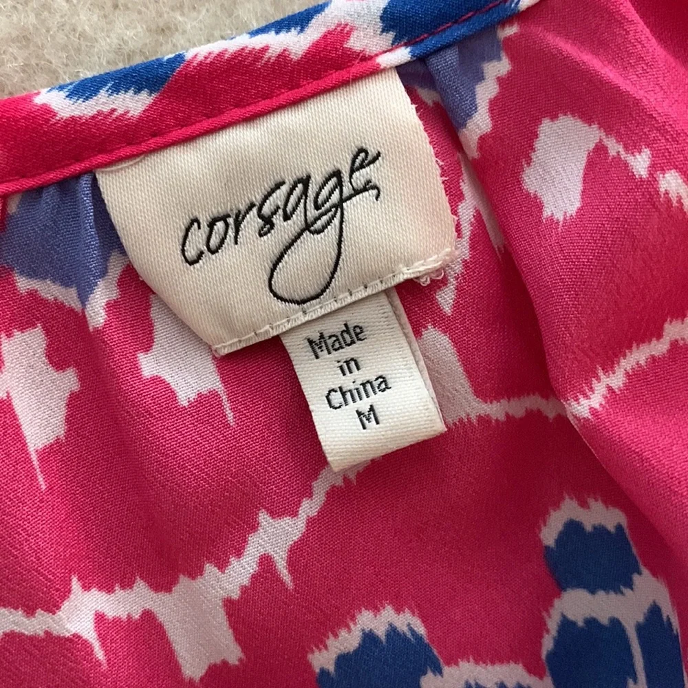 Cold Shoulder Top - Picture 4 of 6